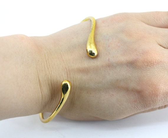 Vintage Simple Solid Gold Plated Cuff Bracelet 92… - image 4