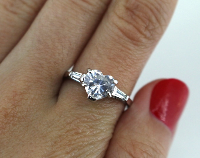 Vintage Size 8 Heart Ring 925 Sterling Silver  Rg 78