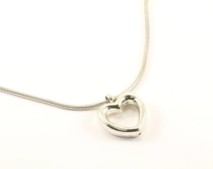 Vintage Modern Polished Heart Necklace 925 Sterling Silver NC 1302Q