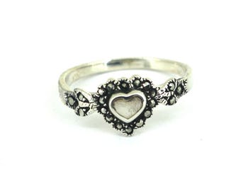 Vintage Heart Sterling Silver Marcasite Ring with Mother of Pearl Size 9 RG 4687