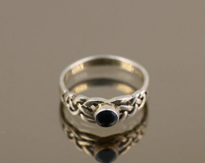 Vintage Pscl Peter Stone Celtic Knot Black Onyx Bead Design Ring 925 Sterling Silver Size 8 RG 4347