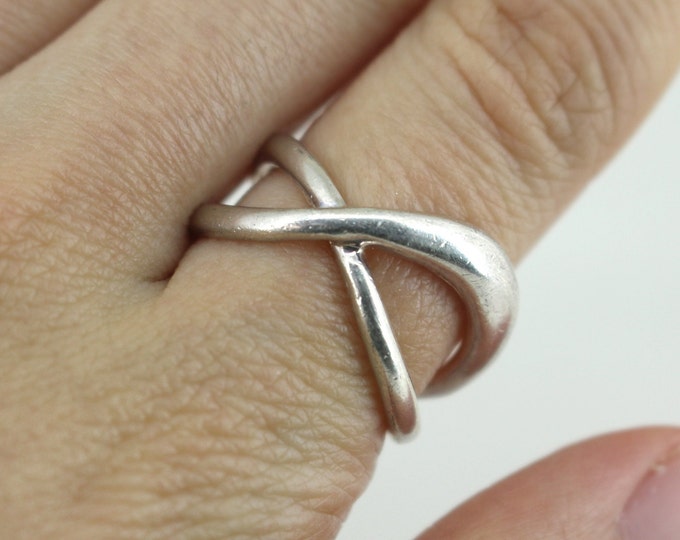 Vintage Size 6 Crossover Ring 925 Sterling RG 2604
