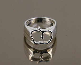 Vintage Beautiful Tiffany & Co Elsa Peretti Apple Shape Design Ring 925 Sterling Size 5.5 RG 1676
