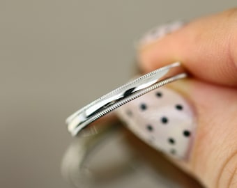 Size 8.5 Platinum Thin Plain Milgrain Beautiful Wedding Band Design  Ring RG 789