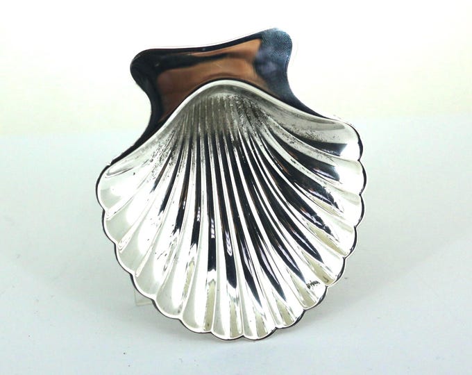 Authentic Tiffany & Co  Makers Shiny Scallop Shell Dish Sterling 925 Silver OT 471