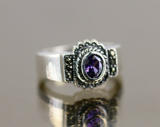 Vintage Size 7.5 Purple Amethyst Sparkling Marcasite Stones Design Statement Ring  925 Sterling  RG 4301