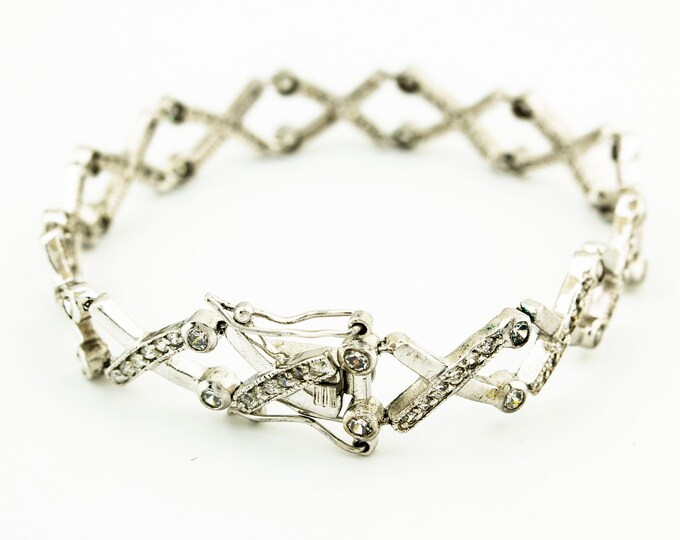 X Shape Shiny CZ Crystals Design Open Cut Vintage Elegant Beautiful Bracelet for Women 925 Sterling Silver Br 3928Q