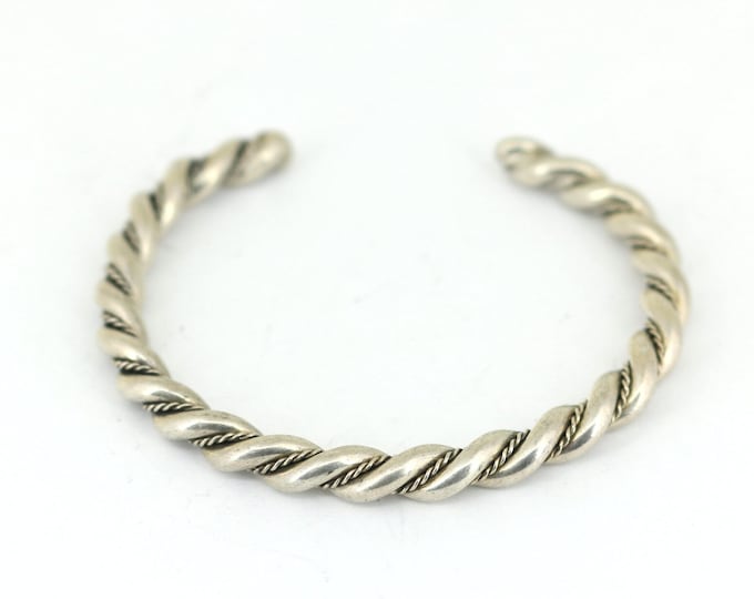 Vintage Navajo Twisted Cuff Bracelet 925 Sterling BR 2795