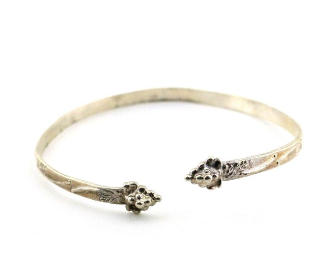 Vintage West Indian Style Pointed Ends Berries Thin Flat Floral Etched Design Round Bangle Bracelet 925 Sterling Br 2846p
