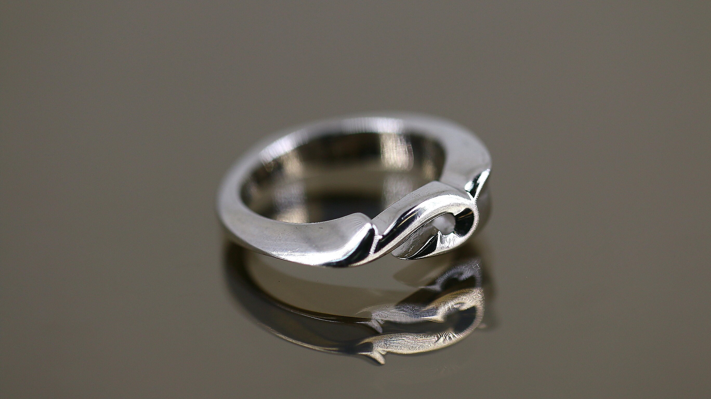 GUESS Vintage Zirconia Silver ring 15号 LIND 925 Sterling Silver Vintage Cubic Zirconia Band Ring Sz