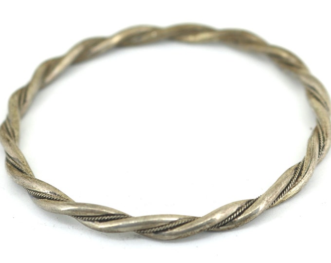Vintage 8 In Southwest Twisted Wire Bangle Bracelet Sterling Silver BR 103