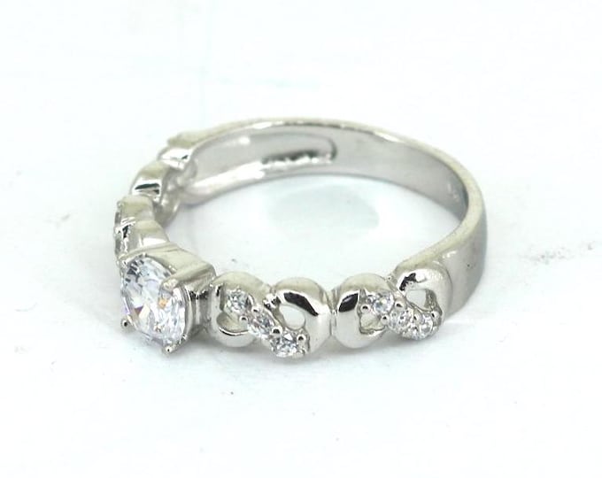 Vintage Size 7 Infinity Shiny Round White Crystals CZ Ring 925 Sterling Silver RG 4676