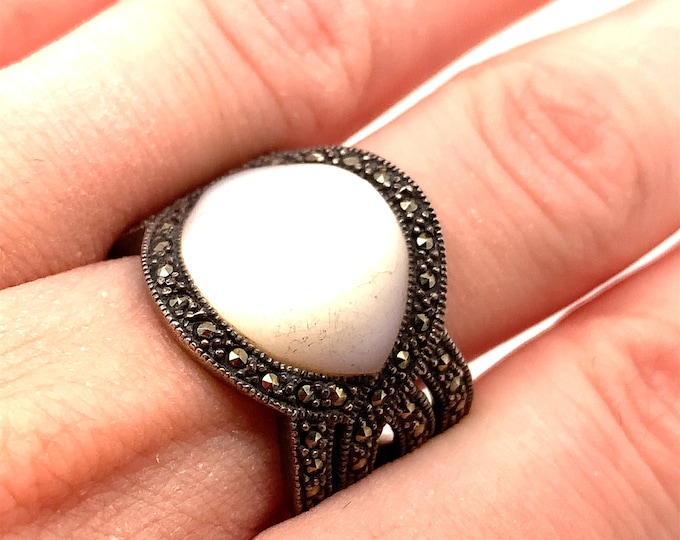 Vintage Size 9 Marcasite  Mothers of Pearl Stone Ring Sterling 925 Silver RG 1944B