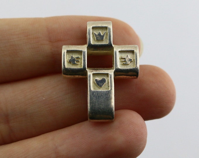 Vintage Beautiful Solvar Cross Celtic Open Royal Crown Heart Hands Design Pendant 925 Sterling Silver PD 459