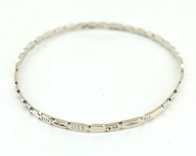 Vintage Diamond Cut Geometric Design Round Bangle Bracelet 925 Sterling Silver BR 3946