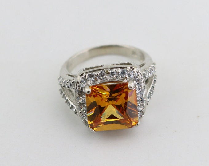 Vintage Radiant Cut Sparkling Orange And White Crystals Design Ring 925 Sterling Silver Size 8 RG 4409l