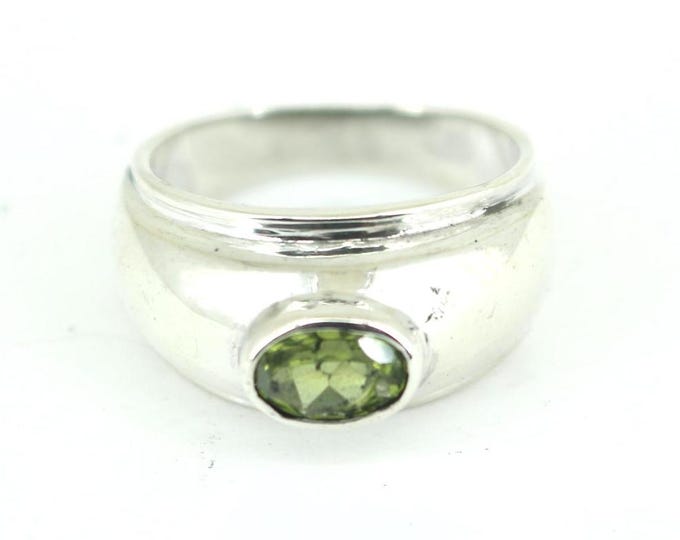 Vintage Size 6.75 Green Peridot August Birthstone Cocktail Ring 925 Sterling Silver RG 4581