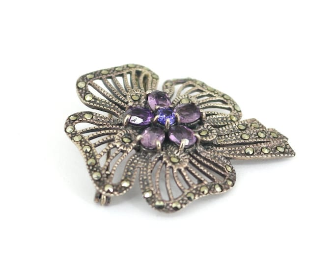 Vintage Shiny Scroll Art Deco Flower Marcasite Stones Purple Amethyst Crystal Design Brooch Sterling Silver 925 BB 628