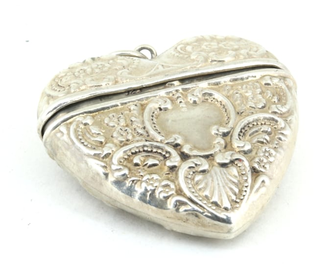 Antique Art Nouveau Vinaigrette Pendant Locket Repousse Keepsake 925 Sterling OT 82