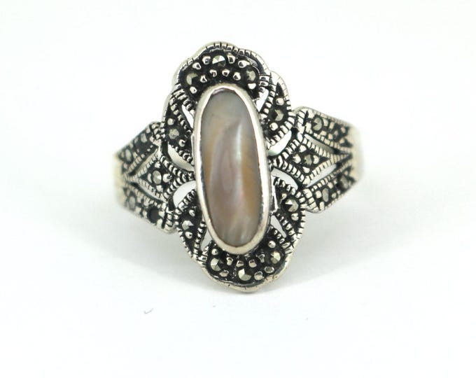 Vintage Size 8.75 Oval  Mother of Pearl & Marcasite Statement  Ring 925 Sterling RG 217