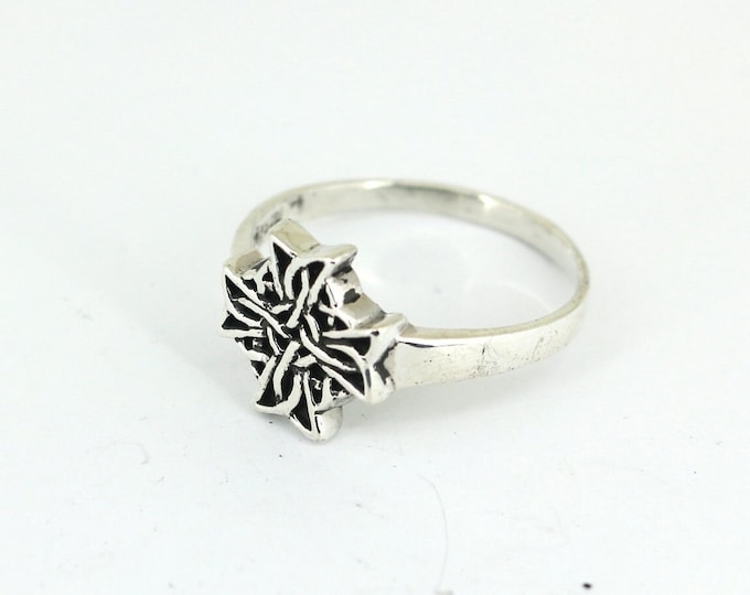 Vintage Beautiful Celtic Cross Scroll Design Signet Ring Sterling 925 Silver  RG 1978