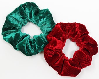 Christmas Velvet Hair Scrunchies, Holiday Scrunchies, Hair Scrunchy, Hair Tie, Red Scrunchie, Green Scrunchie, Holiday Gift, Christmas Gift