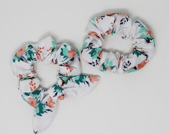 White Floral Hair Scrunchies, Bow Scrunchie, Hair Scrunchy, Top Knot, Hair Tie, Gentle Hair Elastic, Hair Accessory, Gift Set, Handmade