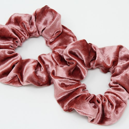 Dusty Rose Crushed Velvet Hair Scrunchie Scrunchy Hair Tie - Etsy Dusty Rose Crushed Velvet Hair Scrunchie Scrunchy Hair Tie - Etsy