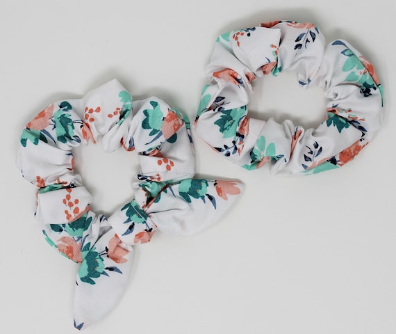 White Floral Hair Scrunchies, Bow Scrunchie, Hair Scrunchy  display picture 2