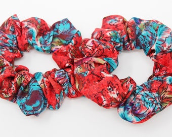 Red and Blue Floral Hair Scrunchie, Scrunchy, Hair Tie, Gentle Hair Elastic, Hair Accessory, Gift, Favors, Handmade, One Hair Scrunchie