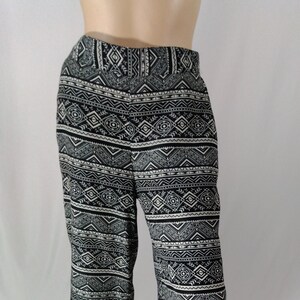 Women&#39;s Pants Black White Boho Print Flowy Partial Elastic Waist Wide Leg Pant Chic Like New Condition Vintage by Designer 2B BEBE Size S