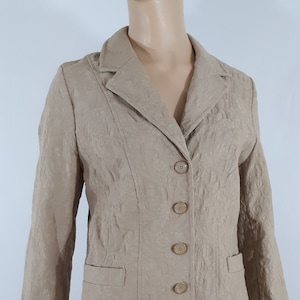 Beige Blazer Women&#39;s Jacket Cotton Stretchy Embossed Floral Beige Buttons Front Pockets Lux Like New Condition by CROFT & BARROW Size 10