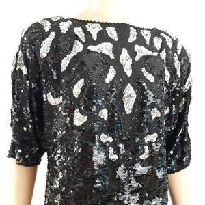 Beaded Top Women's Vintage Short Sleeve 100% Silk Black Silver Abstract Print Sequins Glittery Excellent Condition Vintage by IRIS Size S