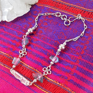 Quartz Crystal Bracelet Boho Handmade Crystal Point Womens Girls Miniture Silver Tone Geo Design Stone Chips Adjustable Size Gift Pink Blue