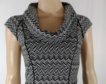 Women's Designer Dress Black White Geo Zigzag Capped Short Sleeve Stretchy Cowl Neck Lux Like New Condition Vintage by WHITE/BLACK Size 4