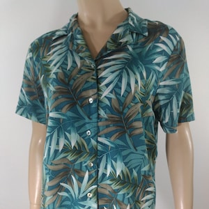Women&#39;s Hawaiian Shirt 80&#39;s Short Sleeve Blue Gray White Tropical Palms Print 100% Cotton Excellent Condition Vintage by NOTATIONS Size M