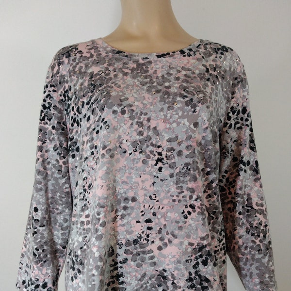 Plus Size Top Women's 3/4 Sleeve Black Gray Pastel Pink Animal Print Silver Jewel Studs Excellent Condition Vintage by RAFAELLA Size XXL