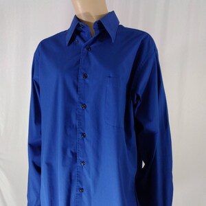 Men&#39;s IZOD Shirt Blue Long Sleeve Classic Silky Poplin 60% Cotton Tiny Collar Pocket Excellent Like New Condition Vintage by IZOD Size L