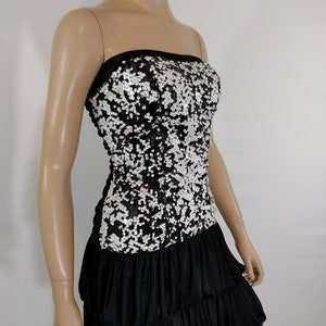 Black Sequined Dress Women&#39;s Strapless White Mini Satin Bubble Skirt Sexy Stretchy Party Excellent Condition Vintage by SEQUIN HEARTS Size 5
