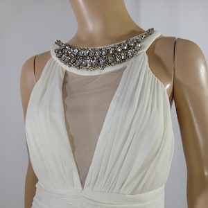 White Gown Women&#39;s Formal Sleeveless Cleopatra Neckline Rhinestone Trim Full Length Back Zipper Lux Chic Excellent Condition Vintage Size M