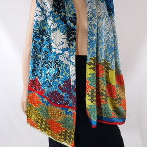 80&#39;s Women&#39;s Scarf Large Oblong 67 x 20 Inch 100% SILK Colorful Wild Artsy Pattern Mix Colorblock Like New Excellent Condition Vintage