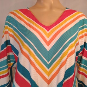 Women&#39;s Top Rainbow 3/4 Sleeve Geometric Colorful Candy Striped V Neck Tie Front Stretchy Fabric Perfect Like New Vintage by RUBY RD Size S