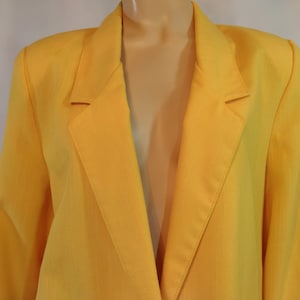 Women&#39;s Yellow Blazer 80&#39;s Long Sleeves Pockets Shoulder Pads 1 Yellow Candy Button Lux Excellent Condition by ALFRED DUNNER USA Size 12
