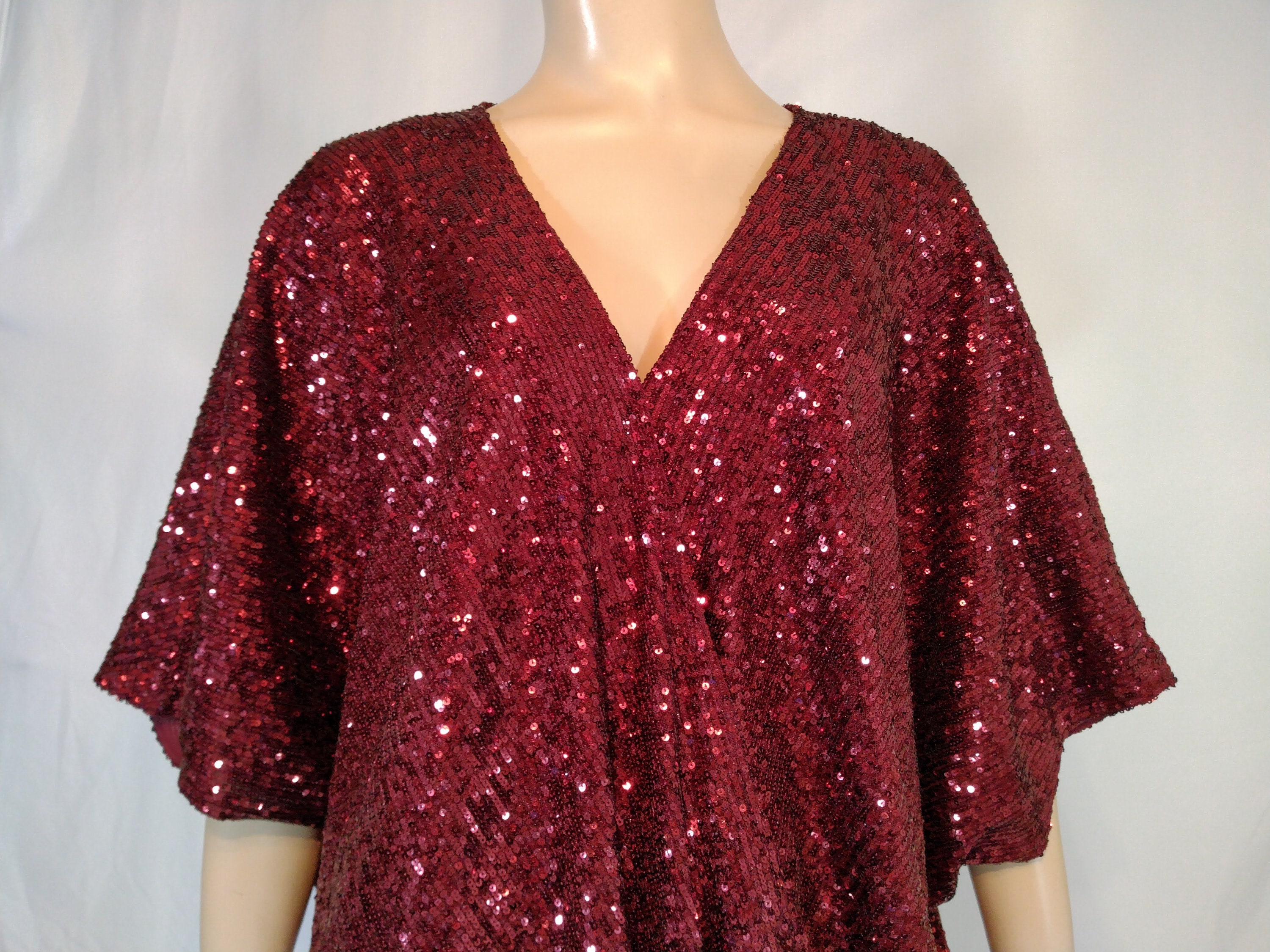 TRINA TURK Top Red Sequin Top Women's Metallic Sequins 1/2