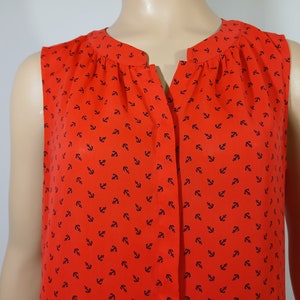 Sleeveless Top Women&#39;s Red Navy Blue Anchors Hidden Button Down Red Stitching Silky Lightweight Like New Condition by BANANA REBUPLIC Size 8