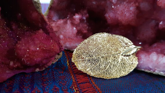 24K Gold Dipped Leaf Pendant, 80s Vintage Jewelry - image 6