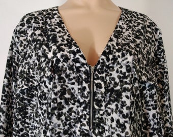 Plus Size Animal Print Blouse, Silky 3/4 Sleeve, V Neck 3X