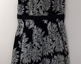 Robe évasée à Fleurs Ann Taylor PETITE - Taille 0P - Neuve Avec étiquettes - Longueur Genoux