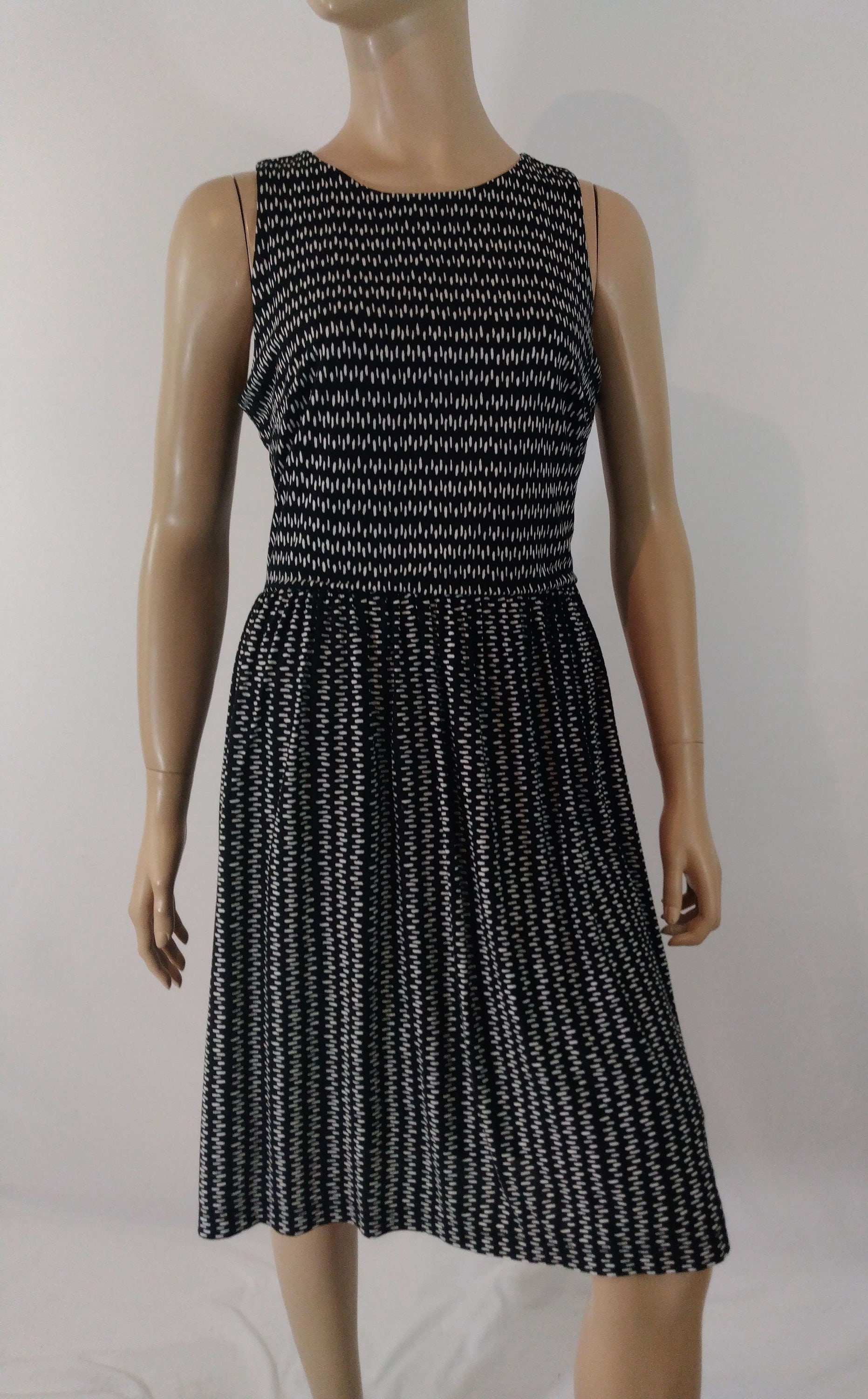 Vintage Geo Black and White Dress, Sleeveless Rayon Blend - Size S - Etsy