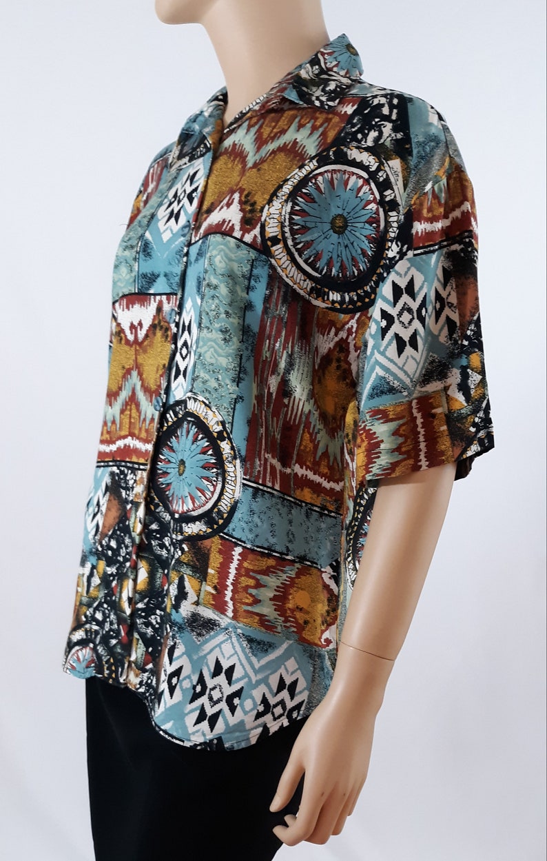 80/'s Women/'s Hawaiian Shirt Short Sleeve Blue Black Gold Turquoise Cool Print Button Down 100/% Rayon Tiny Collar Vintage by CALICHE Size S